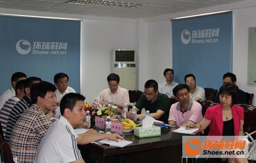 泉州市人民政府副市長林伯前及市直有關(guān)單位領(lǐng)導(dǎo)一行進(jìn)行電子商務(wù)調(diào)研活動(dòng)